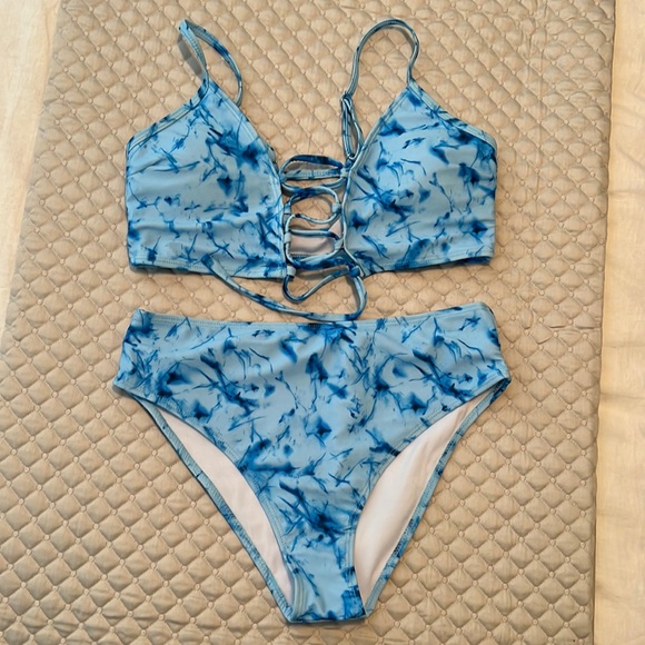 Shein Bikini - Picture 1 of 3